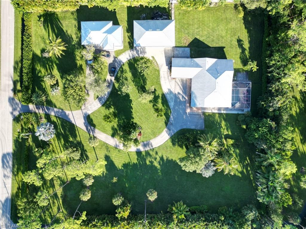 2950 Coach House LN, NAPLES FL 34105-47