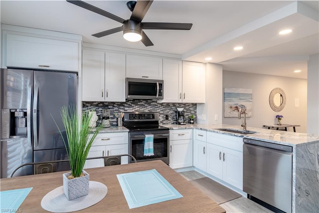 1085 Bald Eagle DR # B305, MARCO ISLAND FL 34145-7