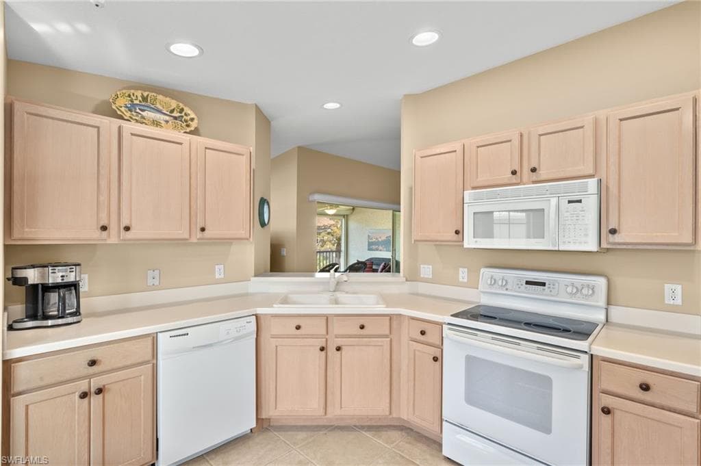 3300 Coconut Island DR # 201, ESTERO FL 33928-15