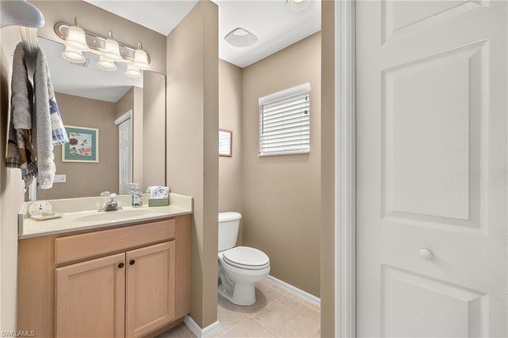 3300 Coconut Island DR # 201, ESTERO FL 33928-27