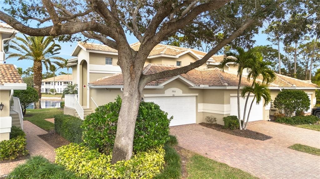 3300 Coconut Island DR # 201, ESTERO FL 33928-30