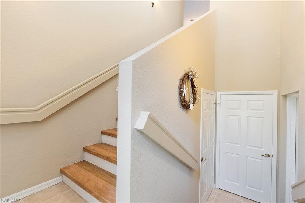 3300 Coconut Island DR # 201, ESTERO FL 33928-7