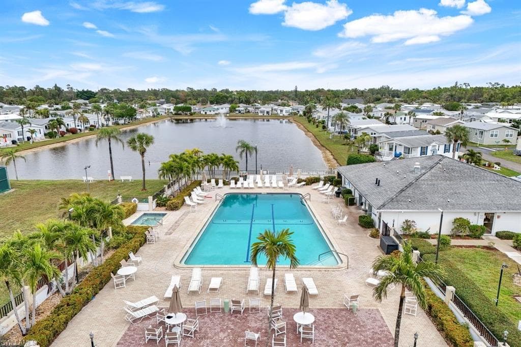 4620 Candlestick CT E, ESTERO FL 33928-21