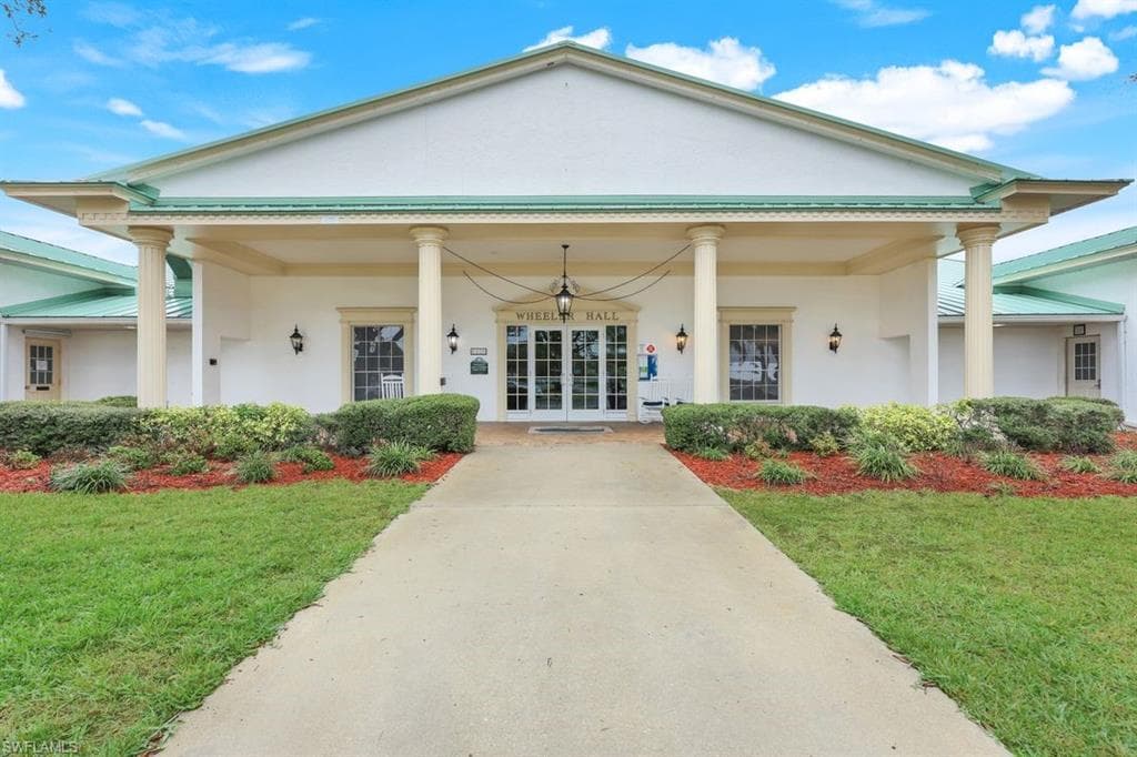 4620 Candlestick CT E, ESTERO FL 33928-19