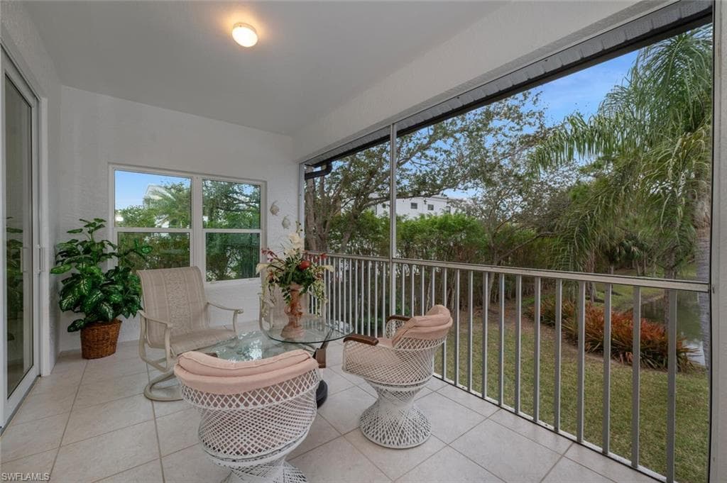 2155 Cay Lagoon DR # 424, NAPLES FL 34109-31