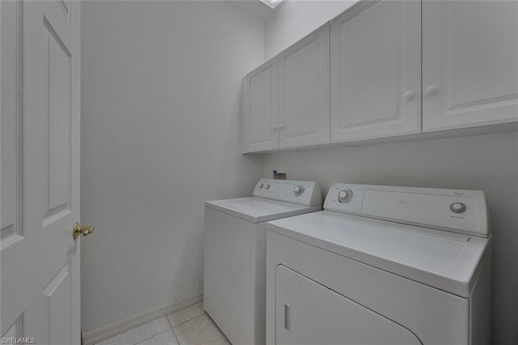 2155 Cay Lagoon DR # 424, NAPLES FL 34109-30