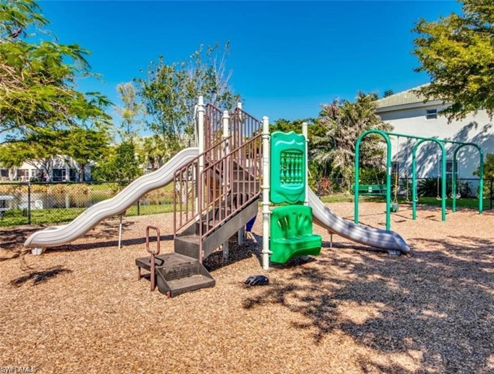 10111 Spyglass Hill LN, FORT MYERS FL 33966-17