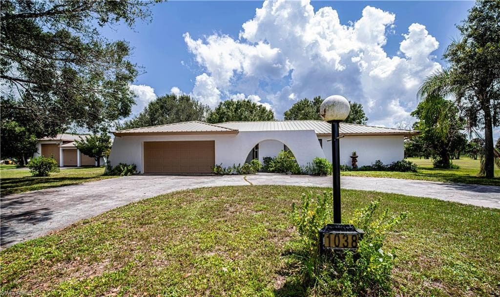 1038 Seminole CIR, MOORE HAVEN FL 33471-41