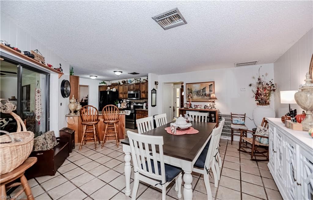 1038 Seminole CIR, MOORE HAVEN FL 33471-33