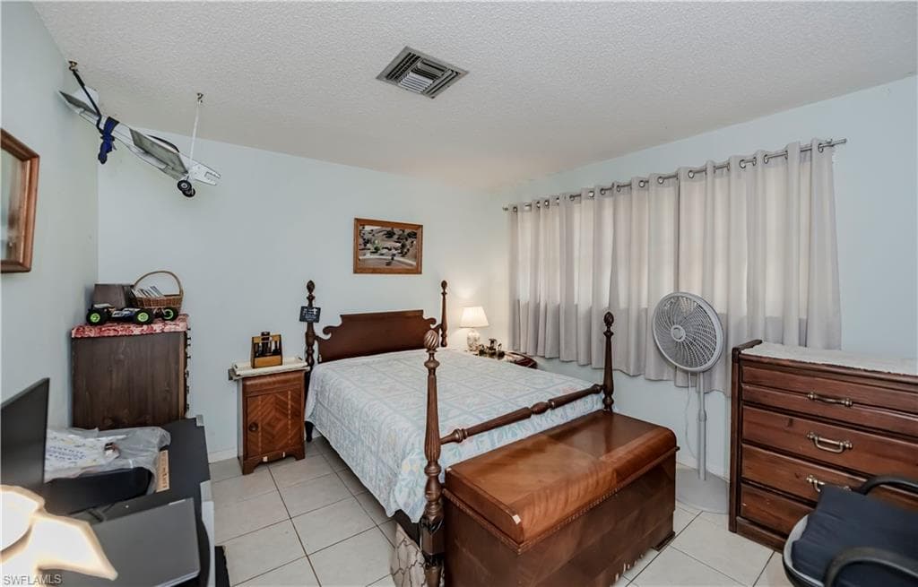 1038 Seminole CIR, MOORE HAVEN FL 33471-10