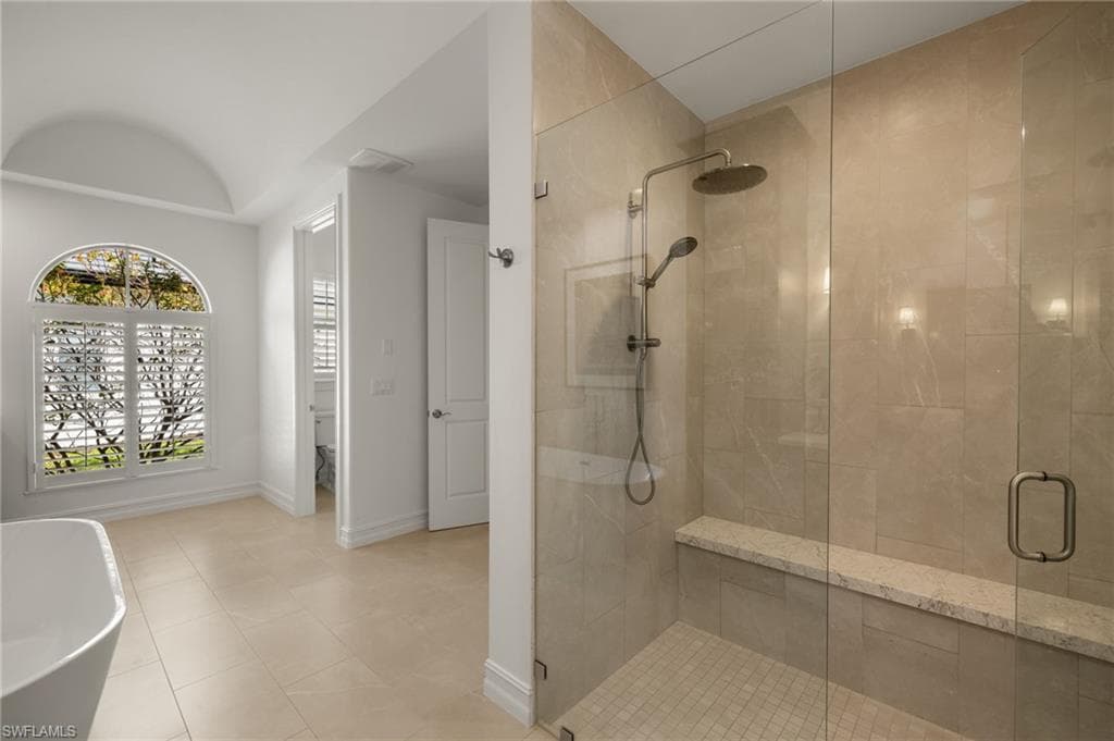 372 Cypress WAY W, NAPLES FL 34110-16