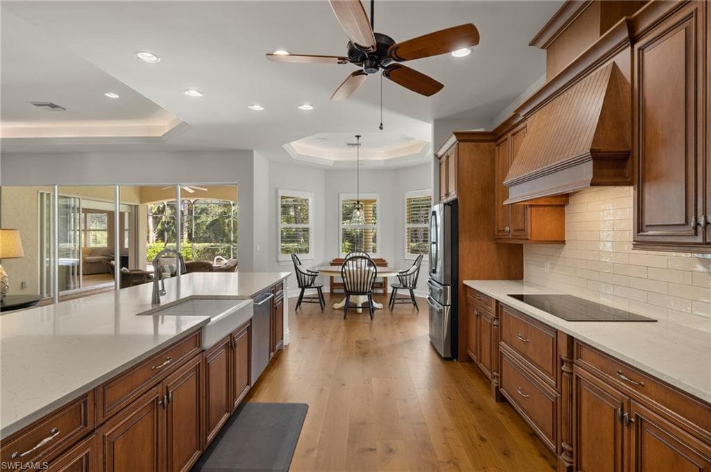 372 Cypress WAY W, NAPLES FL 34110-10