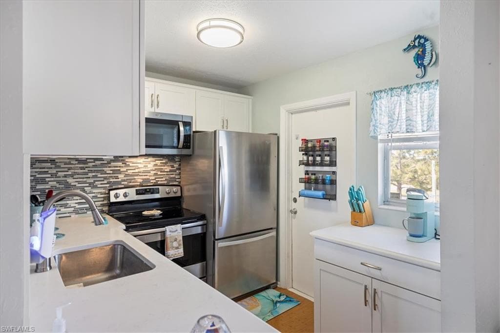 1429 Tropic TER, NORTH FORT MYERS FL 33903-1