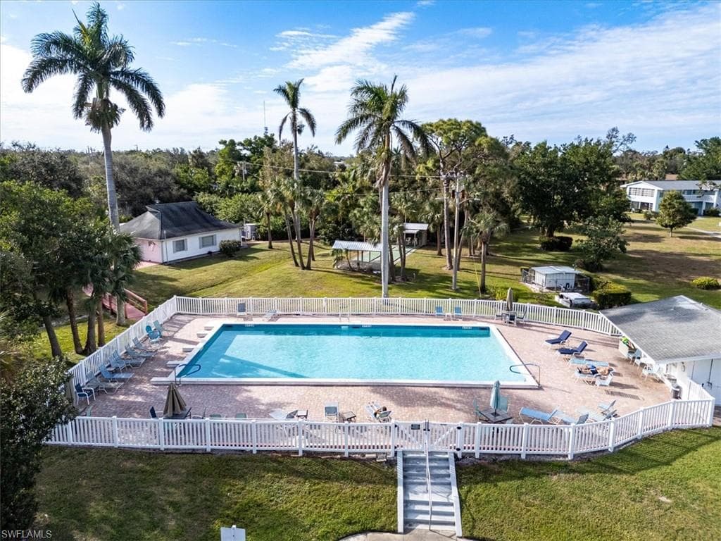 1429 Tropic TER, NORTH FORT MYERS FL 33903-21