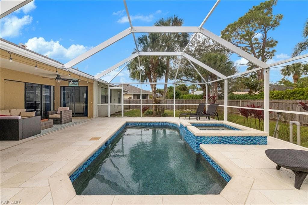 2451 River Reach DR, NAPLES FL 34104-25