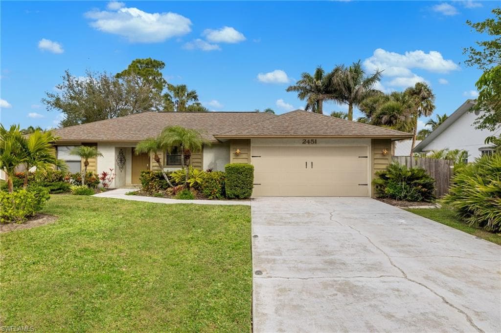 2451 River Reach DR, NAPLES FL 34104-2