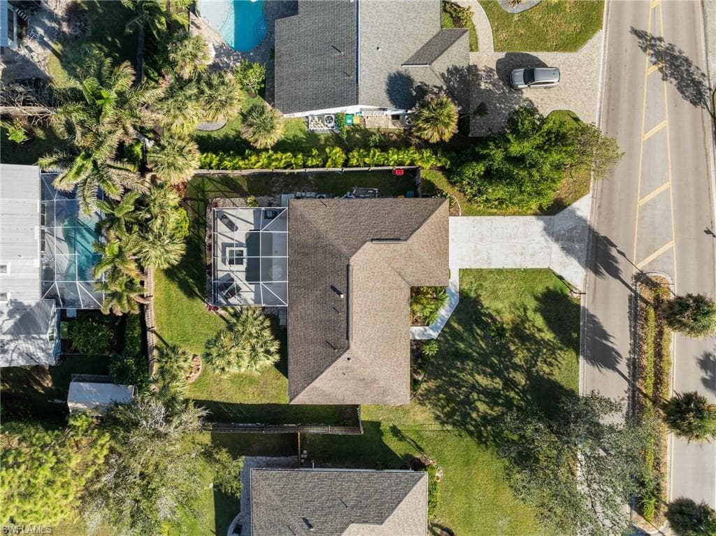 2451 River Reach DR, NAPLES FL 34104-39