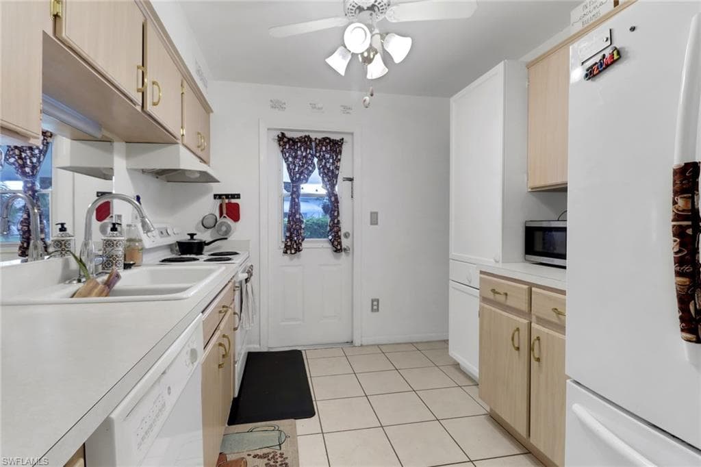 24 Pinewood BLVD, LEHIGH ACRES FL 33936-12