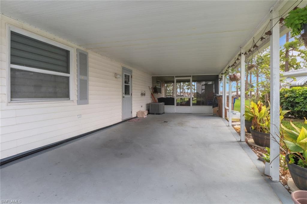 24 Pinewood BLVD, LEHIGH ACRES FL 33936-2