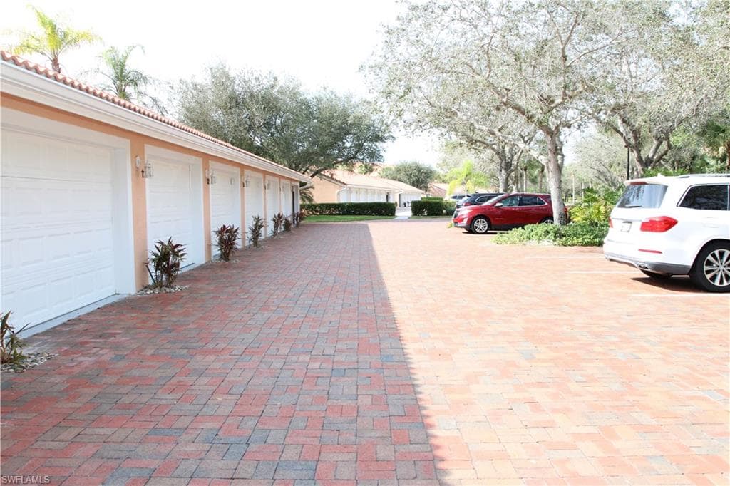 6660 Beach Resort DR # 1005, NAPLES FL 34114-36