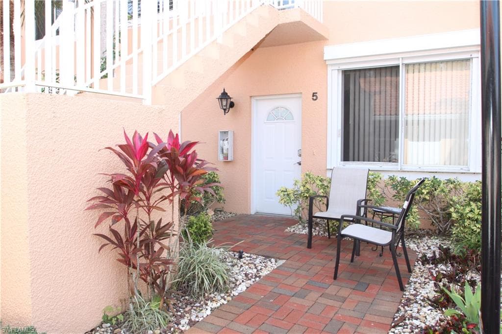 6660 Beach Resort DR # 1005, NAPLES FL 34114-30