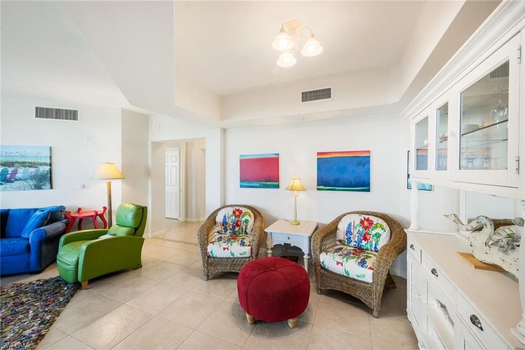 325 Dunes BLVD # 605, NAPLES FL 34110-11