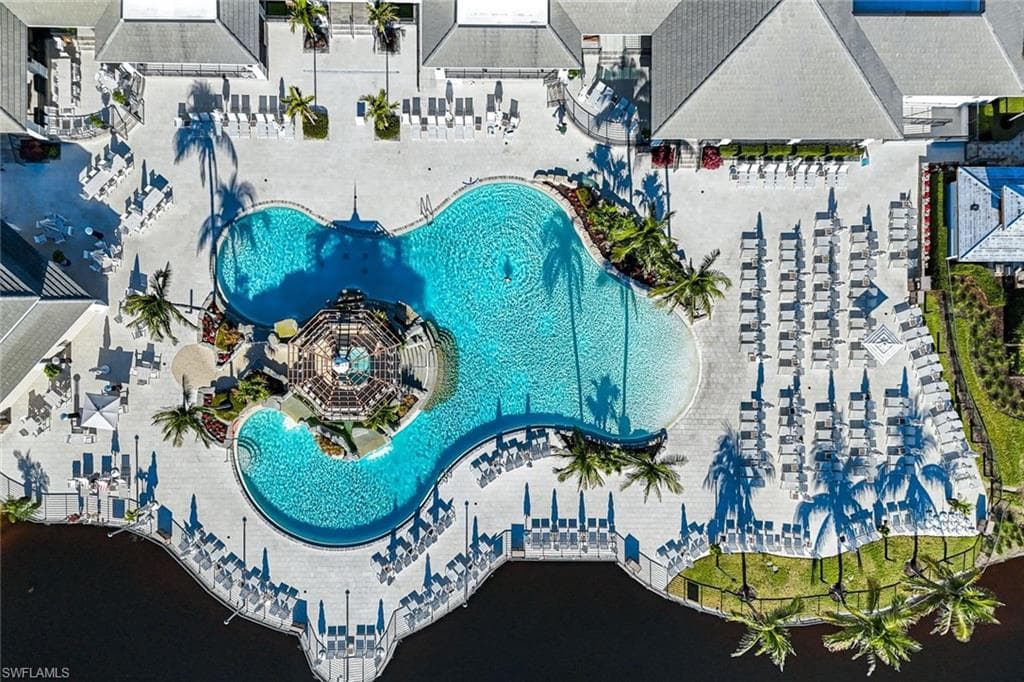 325 Dunes BLVD # 605, NAPLES FL 34110-31