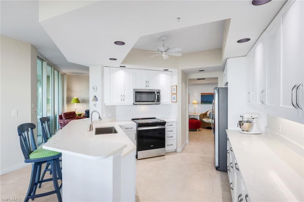 325 Dunes BLVD # 605, NAPLES FL 34110-4