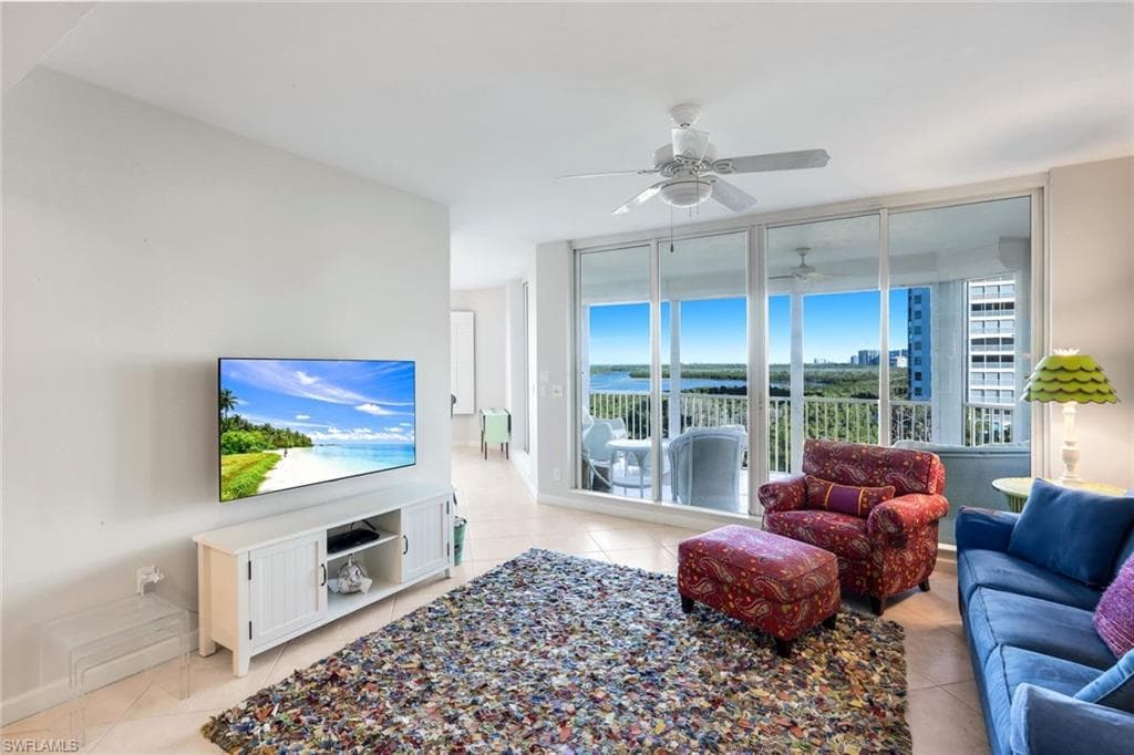 325 Dunes BLVD # 605, NAPLES FL 34110-9