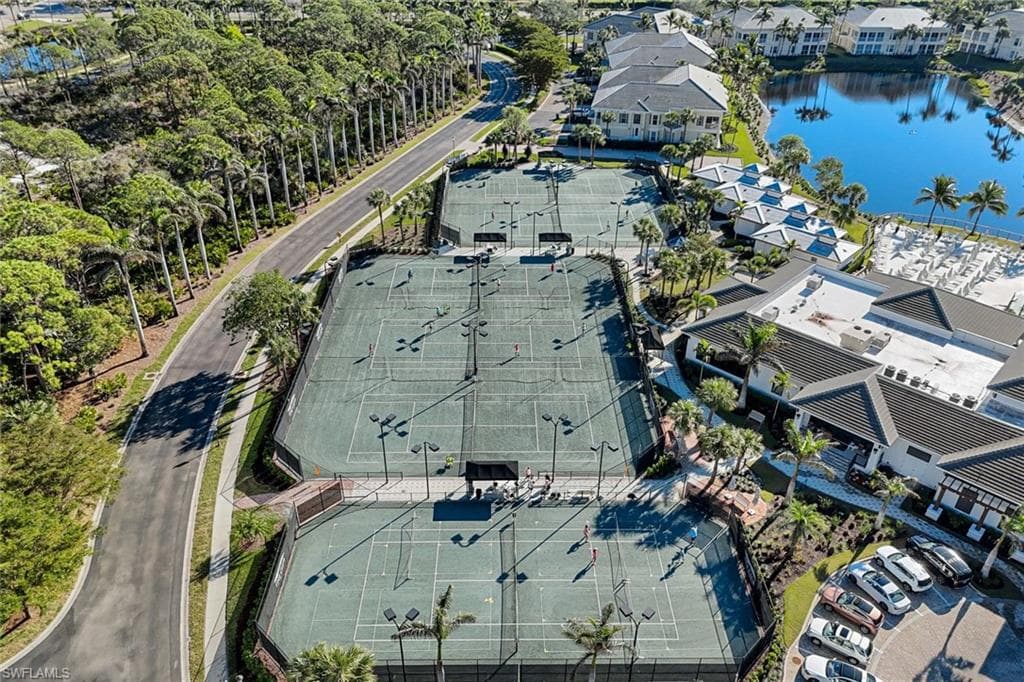 325 Dunes BLVD # 605, NAPLES FL 34110-34