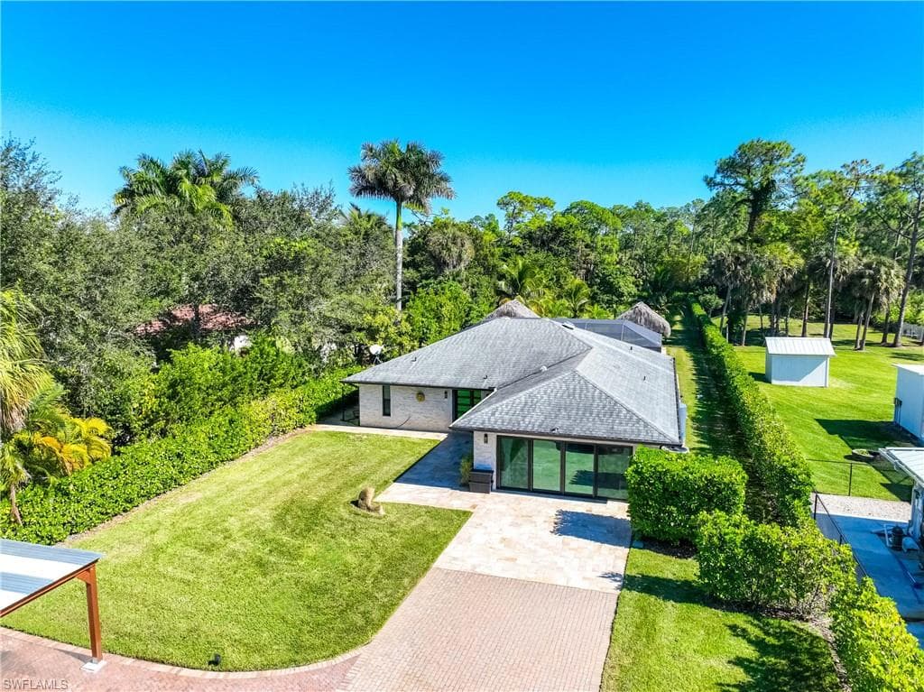1890c Oakes BLVD, NAPLES FL 34119-34
