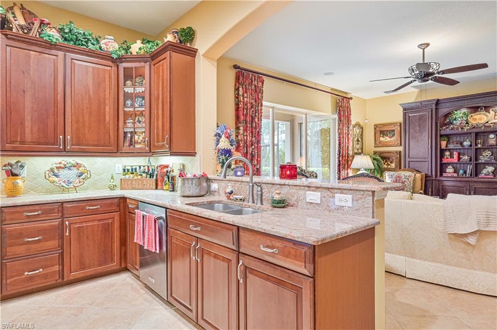 13900 Binghampton DR, FORT MYERS FL 33905-21