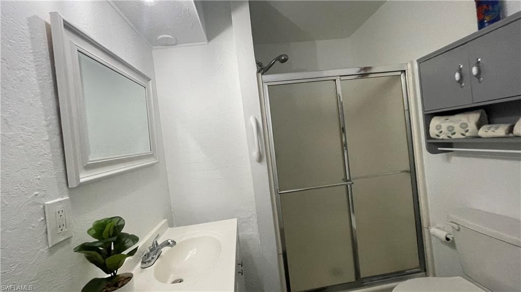 16230 Cynthia CT, FORT MYERS FL 33908-17