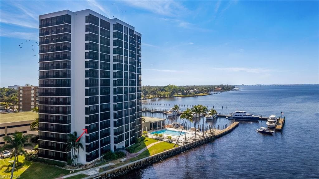 1910 Virginia AVE # 403, FORT MYERS FL 33901-37