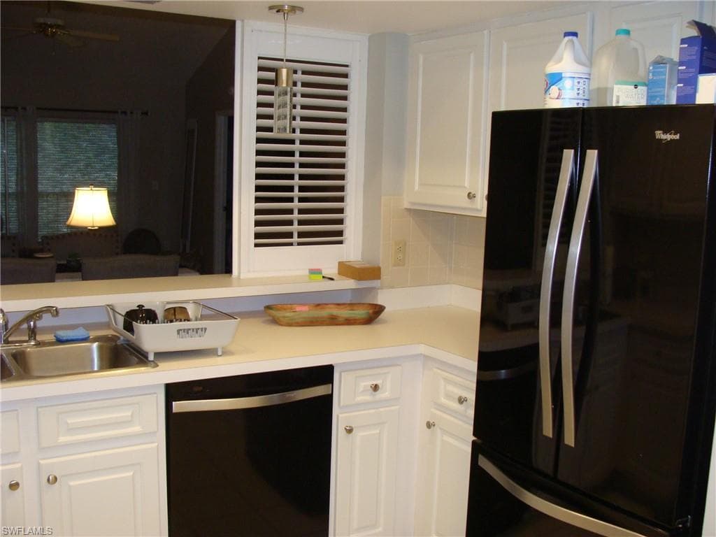 5693 Rattlesnake Hamm RD # 204, NAPLES FL 34113-3