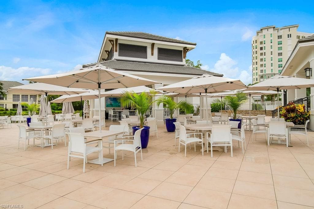295 Grande WAY # 405, NAPLES FL 34110-26
