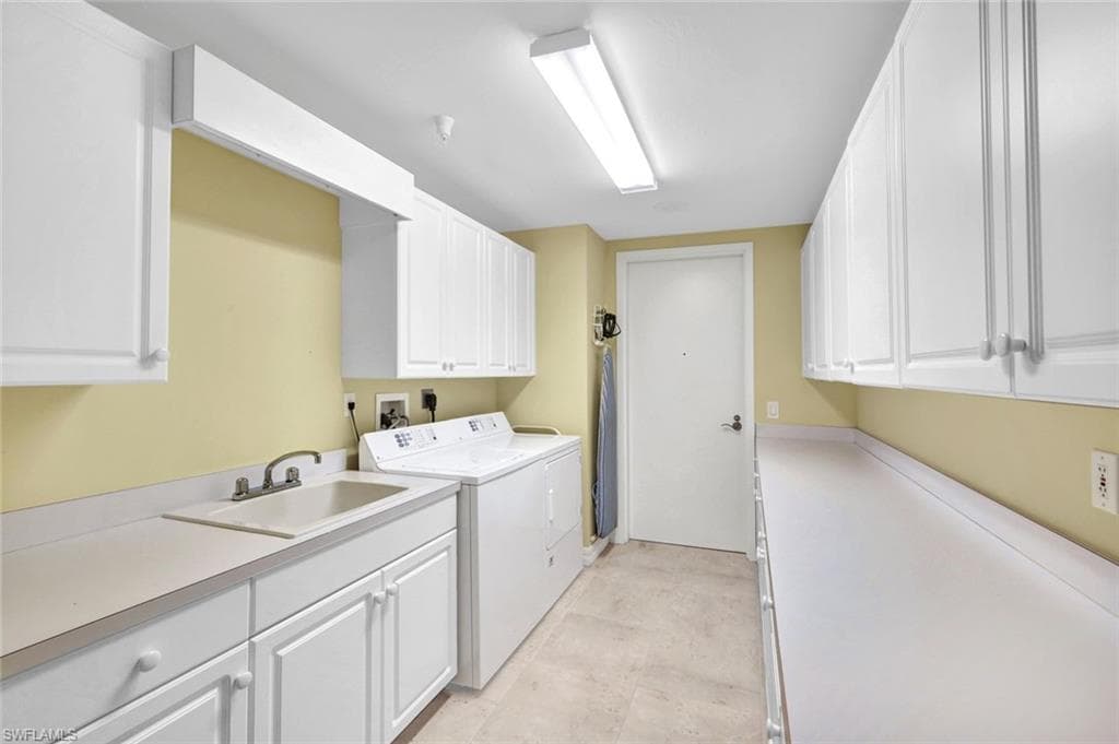 295 Grande WAY # 405, NAPLES FL 34110-23