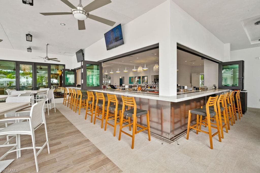 295 Grande WAY # 405, NAPLES FL 34110-28