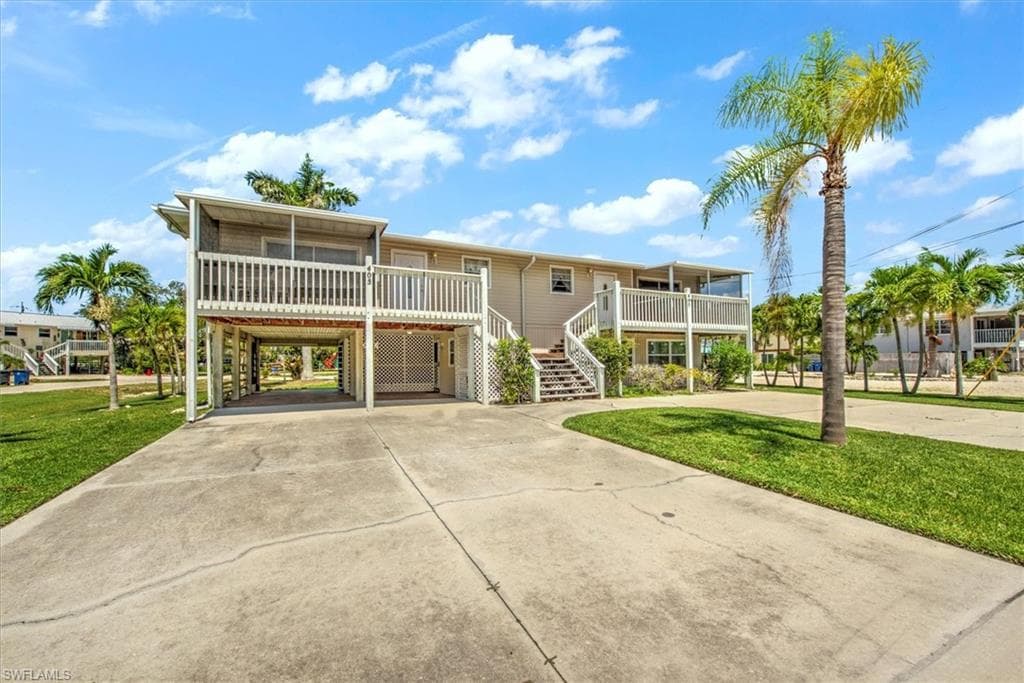 407 Lazy WAY, FORT MYERS BEACH FL 33931-1
