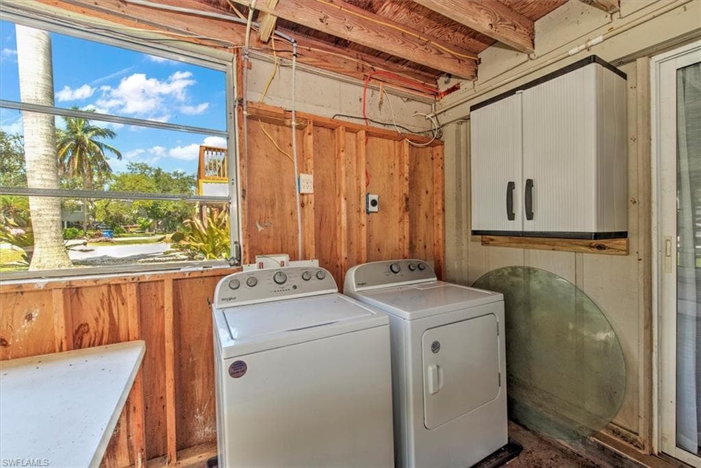 407 Lazy WAY, FORT MYERS BEACH FL 33931-38