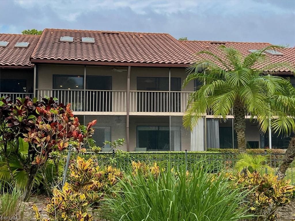 3219 Horse Carriage WAY # 306, NAPLES FL 34105-26