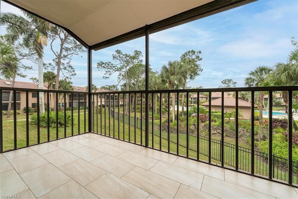 3219 Horse Carriage WAY # 306, NAPLES FL 34105-15