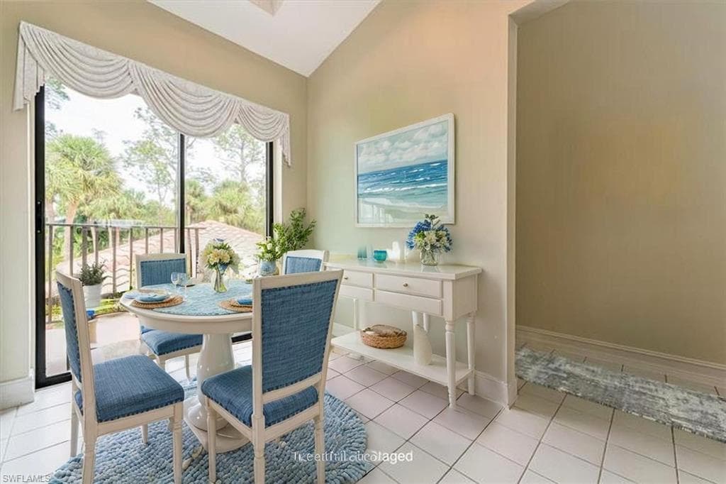 3219 Horse Carriage WAY # 306, NAPLES FL 34105-6