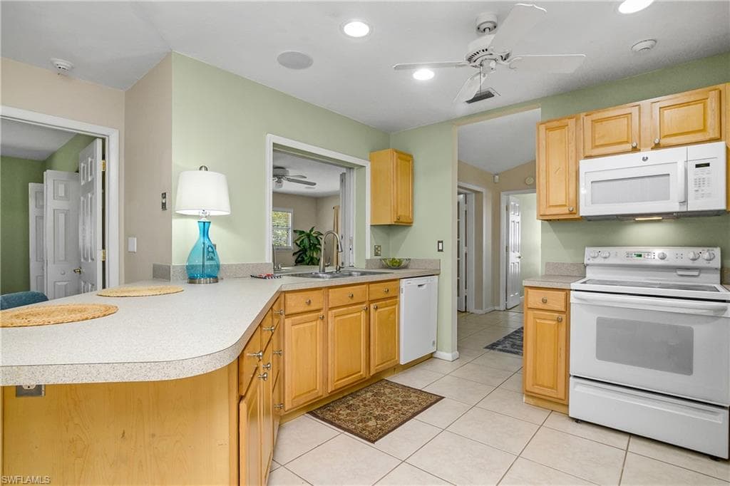 2560 11th CIR, NAPLES FL 34103-11