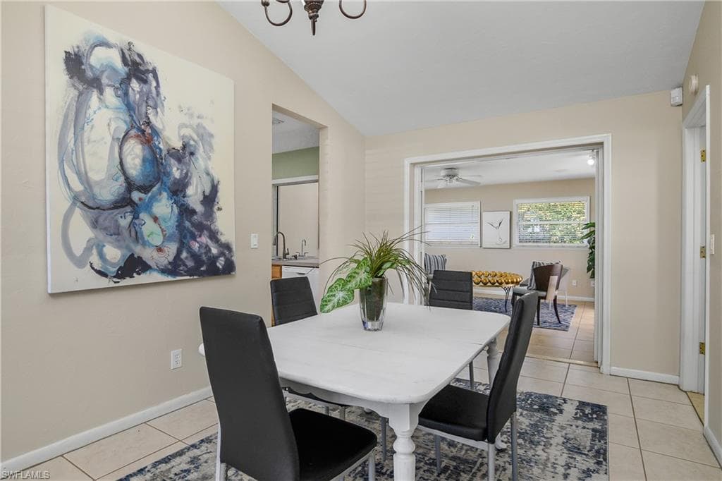 2560 11th CIR, NAPLES FL 34103-6