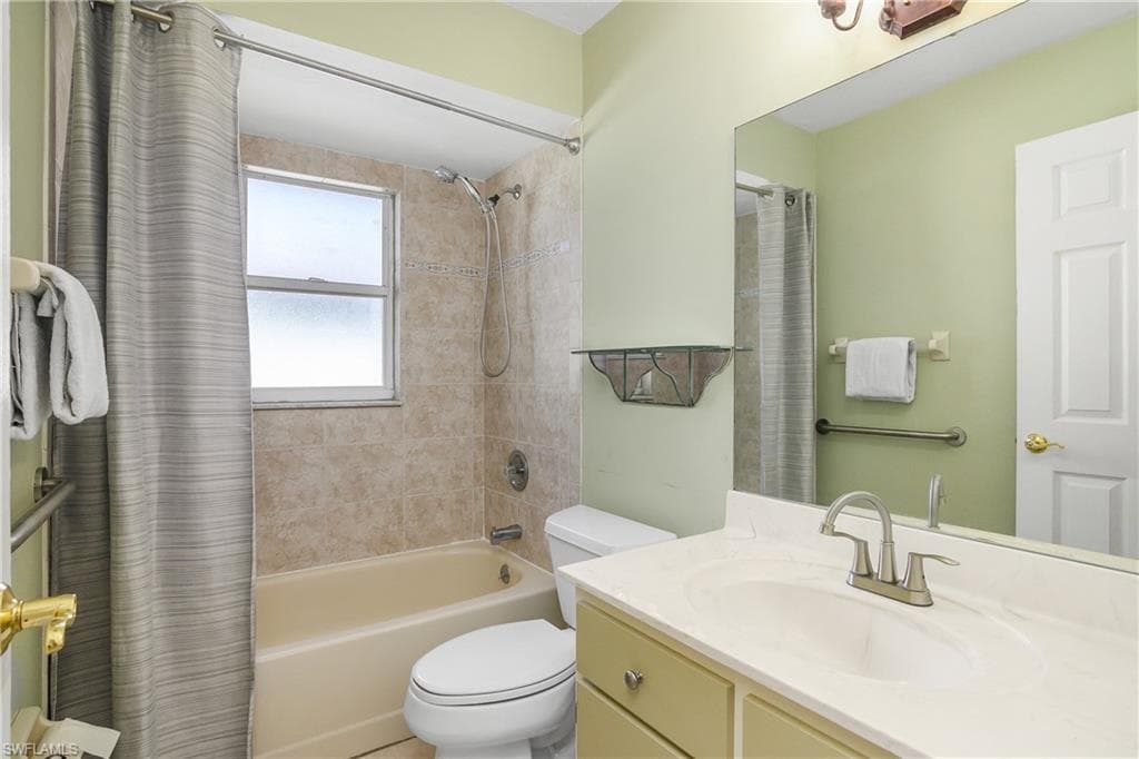 2560 11th CIR, NAPLES FL 34103-23