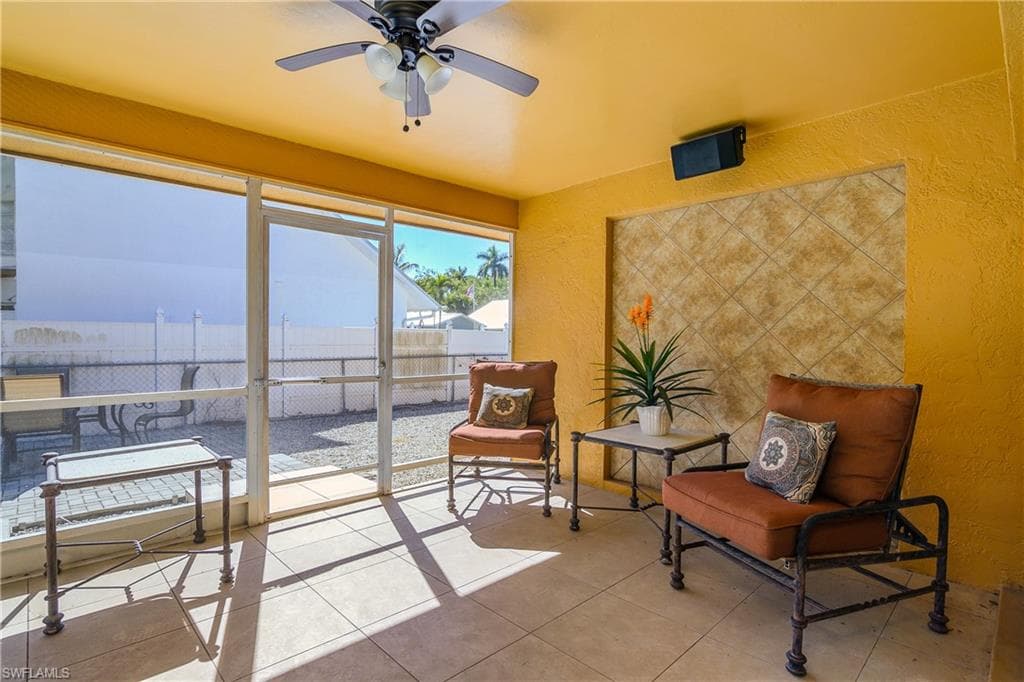 2560 11th CIR, NAPLES FL 34103-29