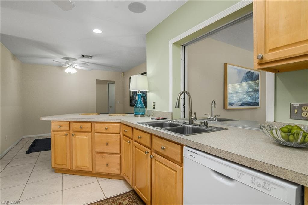 2560 11th CIR, NAPLES FL 34103-9