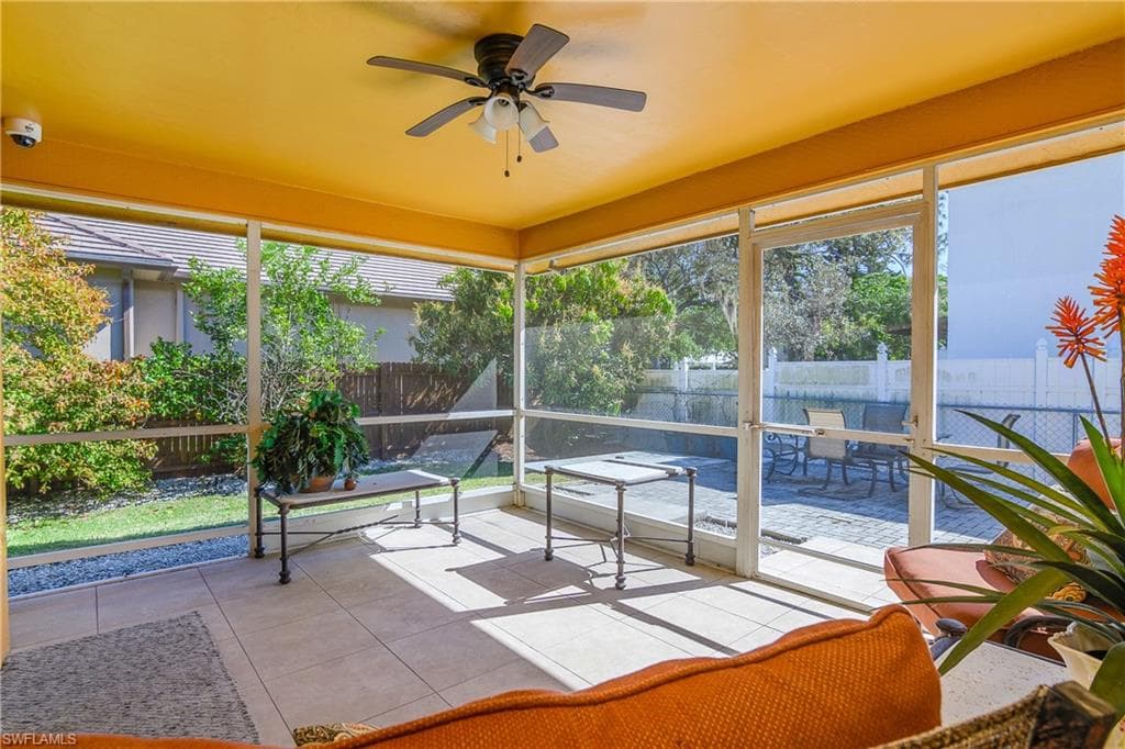 2560 11th CIR, NAPLES FL 34103-28