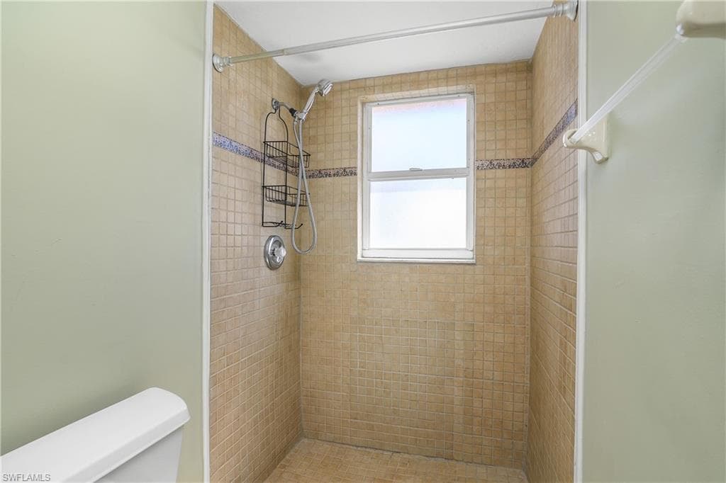 2560 11th CIR, NAPLES FL 34103-20